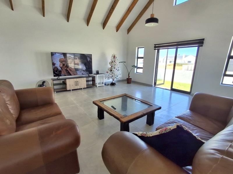 3 Bedroom Property for Sale in Britannia Bay Western Cape